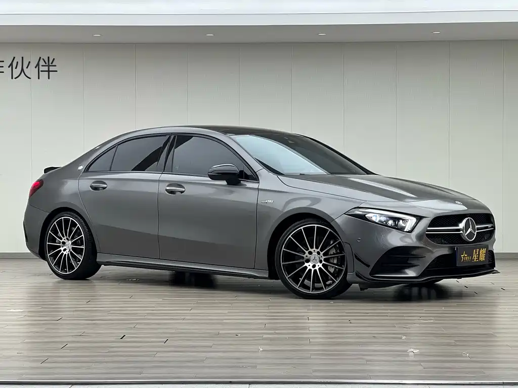 Mercedes-Benz Mercedes-Benz A-Class AMG 2022 AMG A 35 L 4MATIC 2022 - thumbnail 2