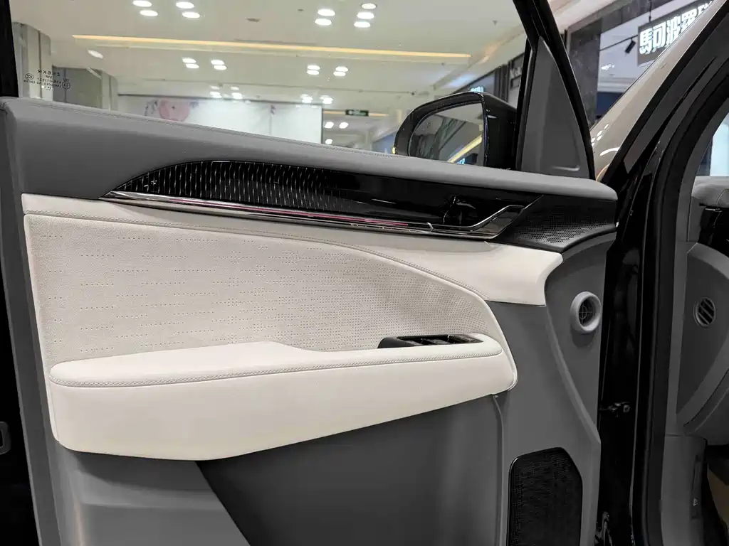 Zeekr Zeekr 009 2024 7-seater Aisle Version AWD 108kWh 2025 - thumbnail 13