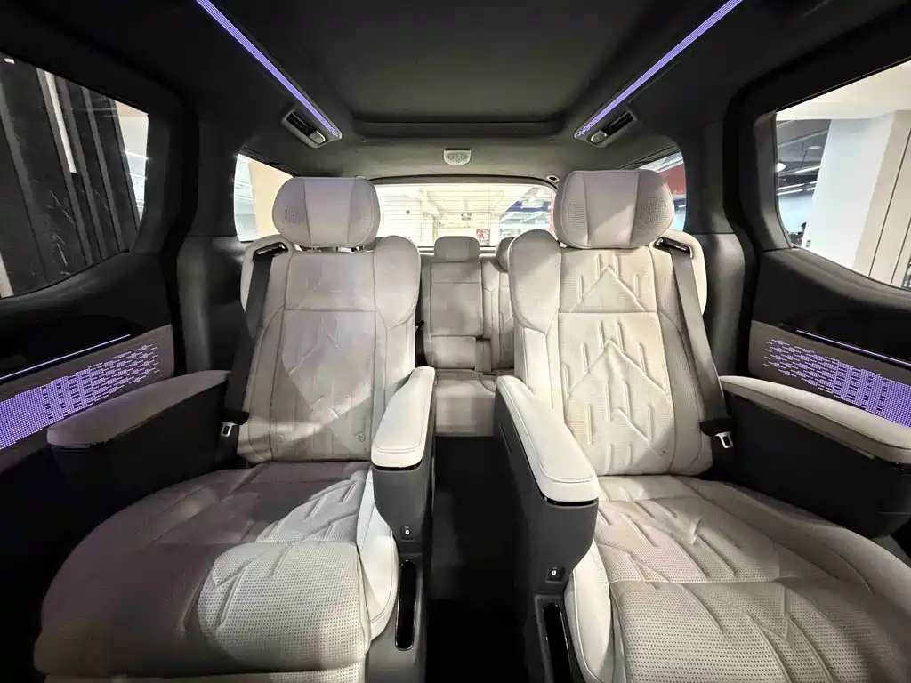 Zeekr Zeekr 009 2024 7-seater Aisle Version AWD 108kWh 2025 - thumbnail 15