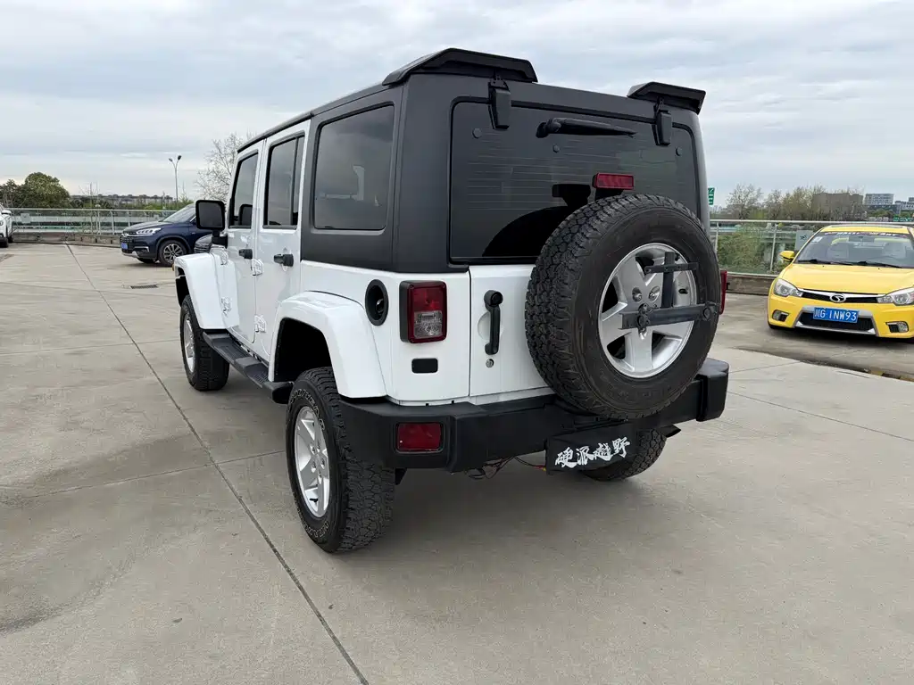 Jeep Jeep Wrangler 2014 2.8TD Sahara 4-door 2014 - thumbnail 7