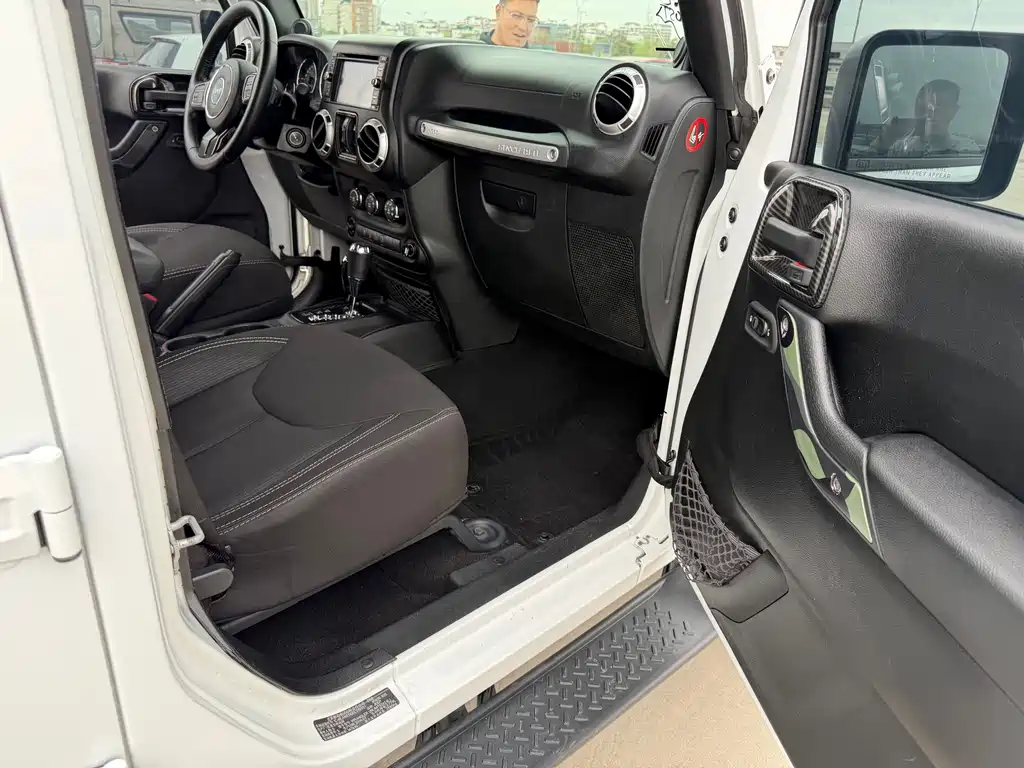 Jeep Jeep Wrangler 2014 2.8TD Sahara 4-door 2014 - thumbnail 11