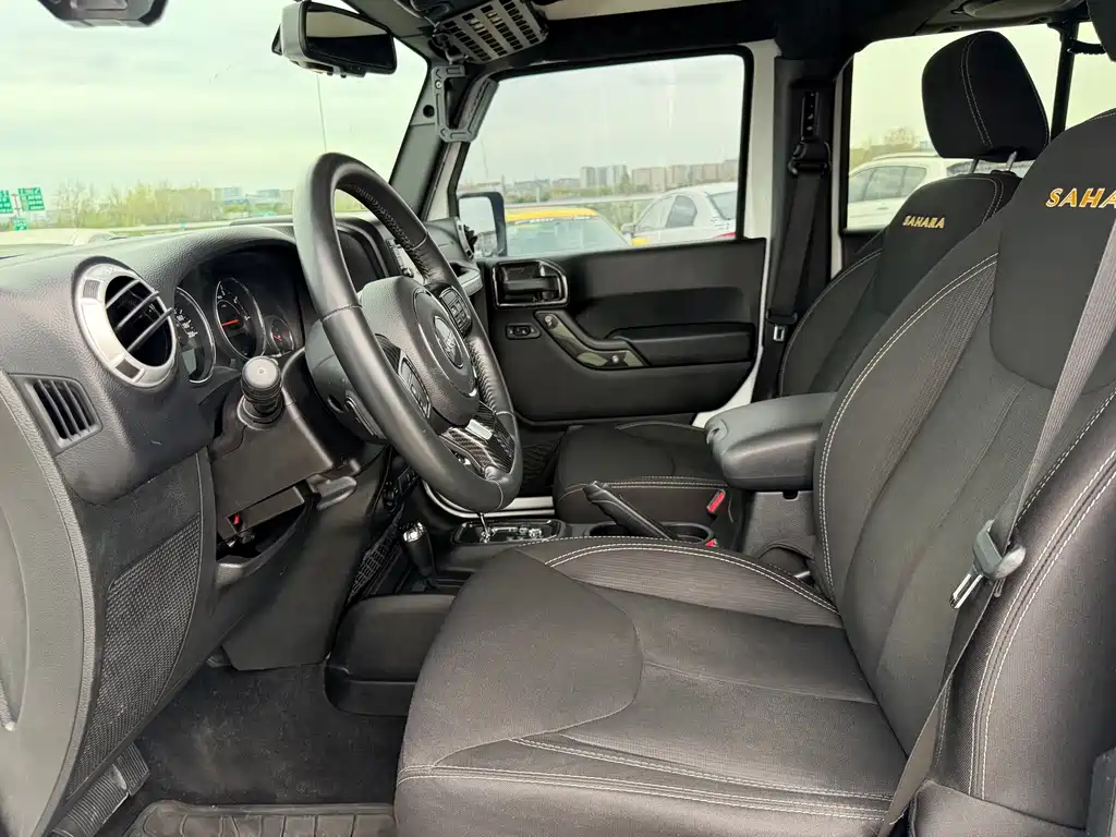 Jeep Jeep Wrangler 2014 2.8TD Sahara 4-door 2014 - thumbnail 16
