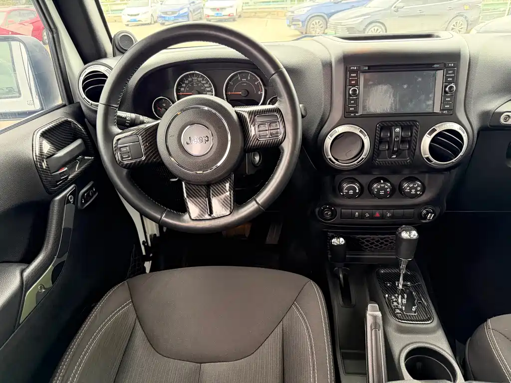 Jeep Jeep Wrangler 2014 2.8TD Sahara 4-door 2014 - thumbnail 22