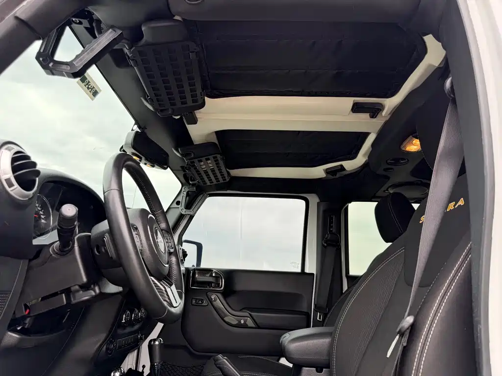 Jeep Jeep Wrangler 2014 2.8TD Sahara 4-door 2014 - thumbnail 25
