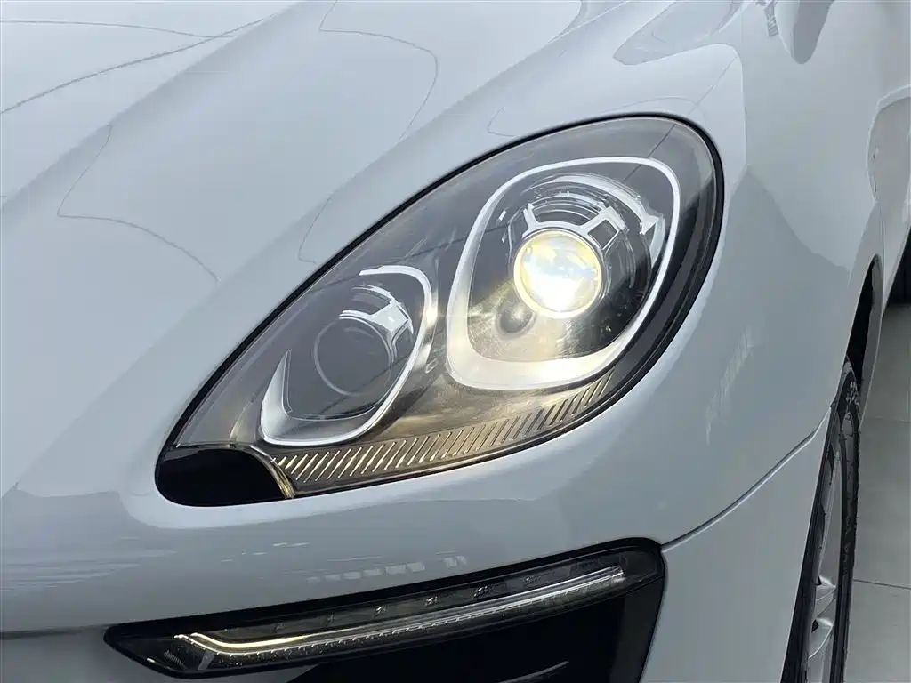 Porsche Porsche Macan 2017 Macan 2.0T 2017 - thumbnail 29