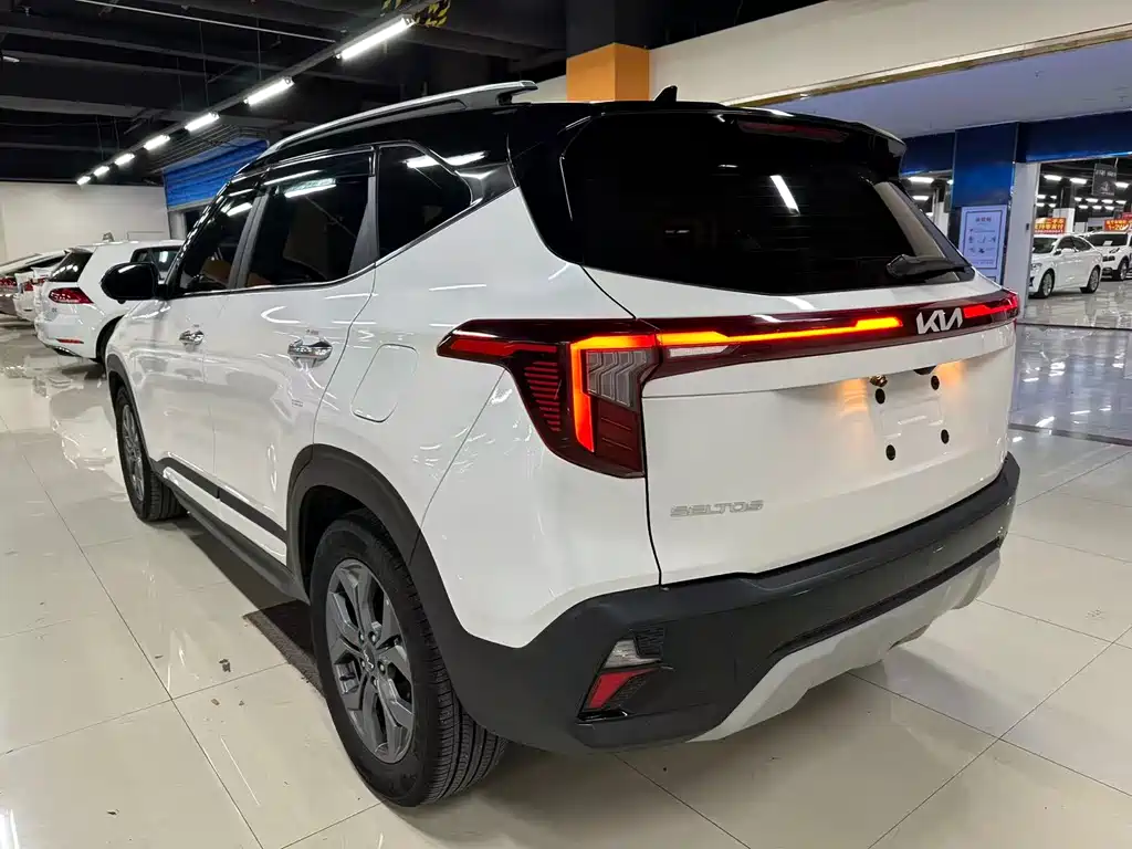 Kia Cerato 2023 1.5L CVT Luxury Edition 2023 - thumbnail 8