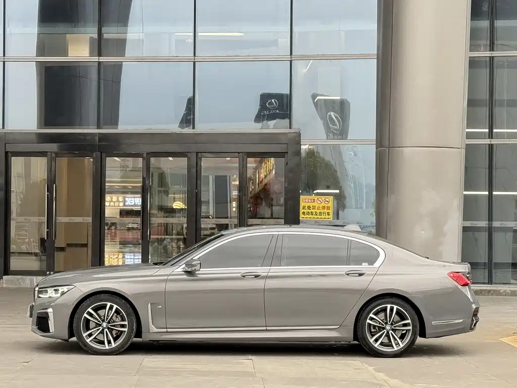 BMW BMW 7 Series 2021 730Li M Sport Package 2022 - thumbnail 3