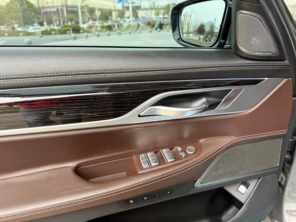 BMW BMW 7 Series 2021 730Li M Sport Package 2022 - thumbnail 10