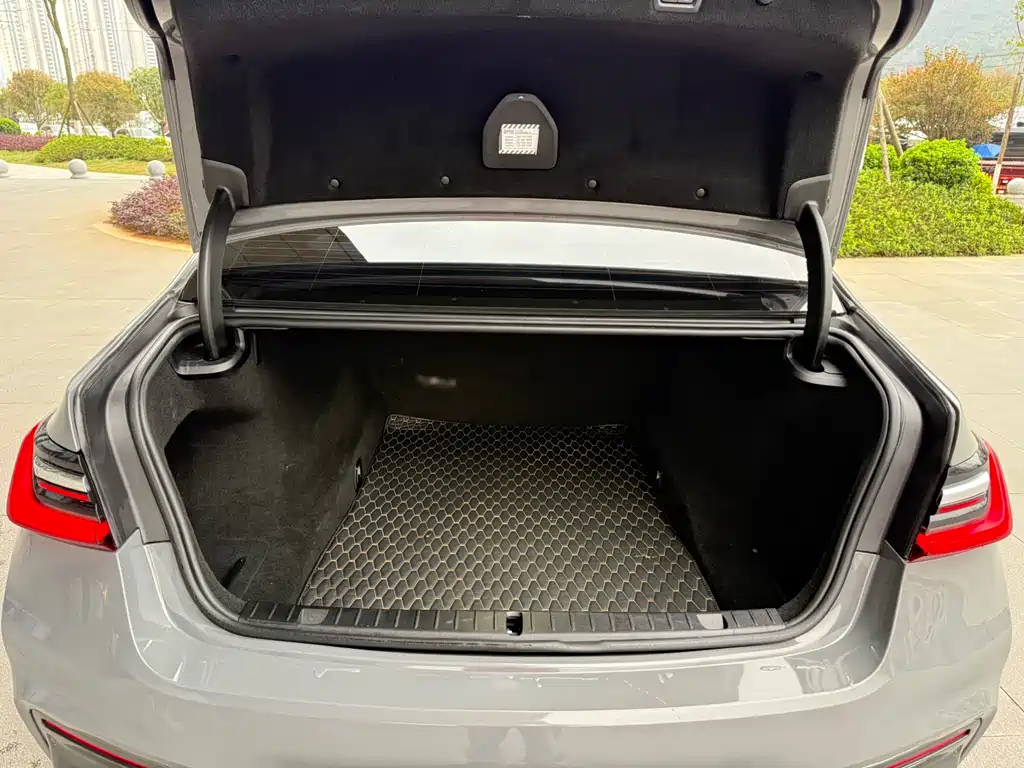 BMW BMW 7 Series 2021 730Li M Sport Package 2022 - thumbnail 19