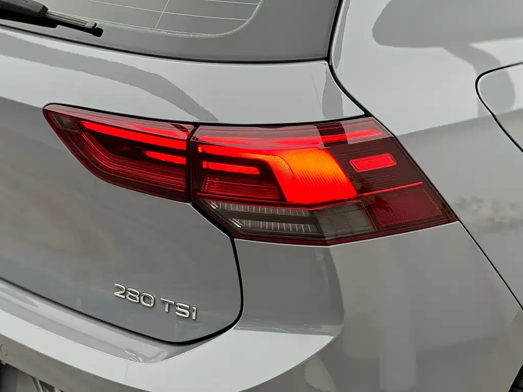 Volkswagen Volkswagen Golf 2021 280TSI DSG Pro 2022 - thumbnail 23