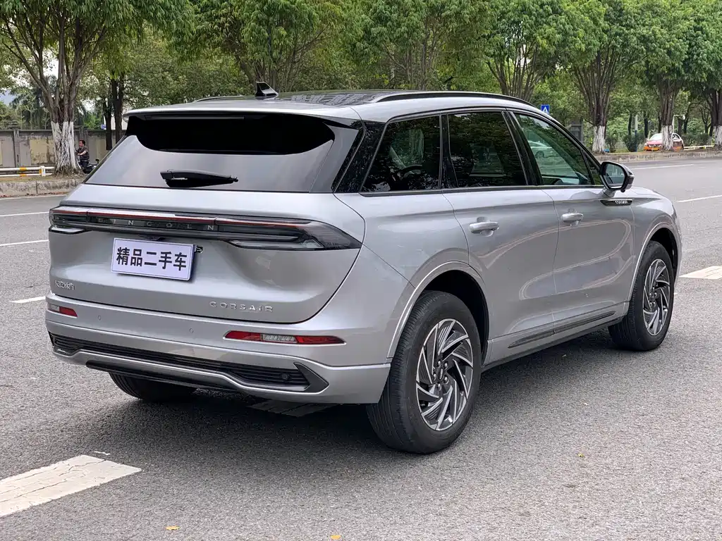 Lincoln Lynk & Co 01 2024 1.5T Hybrid AWD Premium 2024 - thumbnail 4
