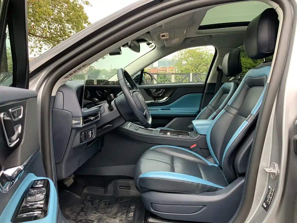 Lincoln Lynk & Co 01 2024 1.5T Hybrid AWD Premium 2024 - thumbnail 14