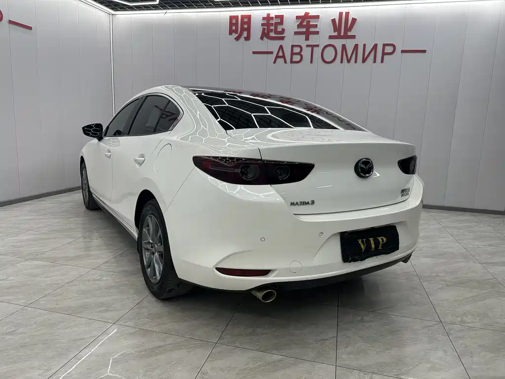 Mazda Mazda 3 Axela 2021 1.5L Automatic Premium Version 2021 - thumbnail 8