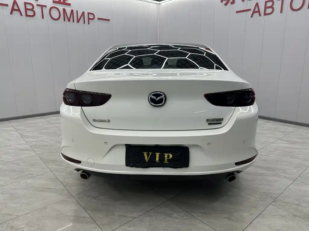 Mazda Mazda 3 Axela 2021 1.5L Automatic Premium Version 2021 - thumbnail 9