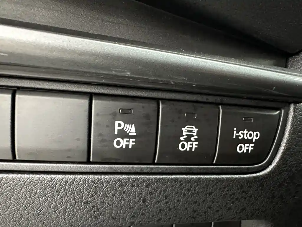 Mazda Mazda 3 Axela 2021 1.5L Automatic Premium Version 2021 - thumbnail 12