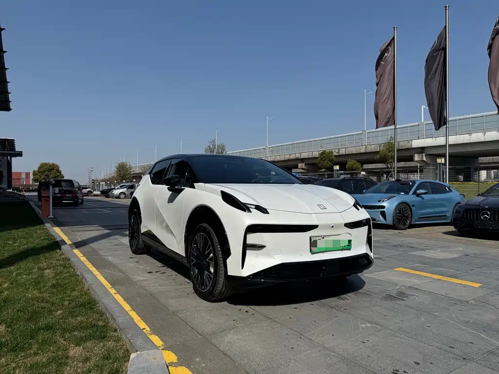 Zeekr Zeekr X 2025 Model Four-Seat Rear-Wheel Drive Magic Cube Edition 2024 - thumbnail 3