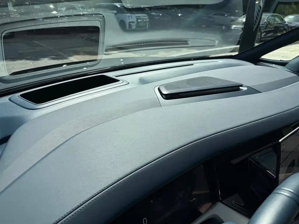 Zeekr Zeekr 009 2024 7-seater Aisle Version AWD 108kWh 2025 - thumbnail 10