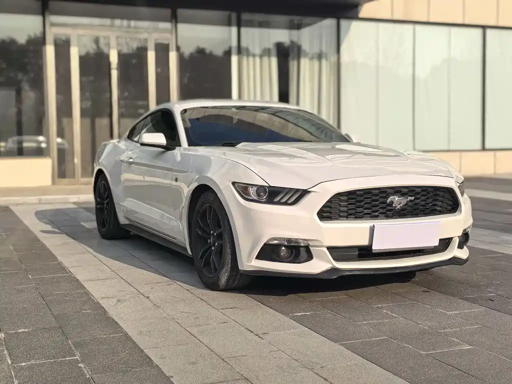 Ford Mustang 2017 2.3T Performance Edition 2018 - thumbnail 3