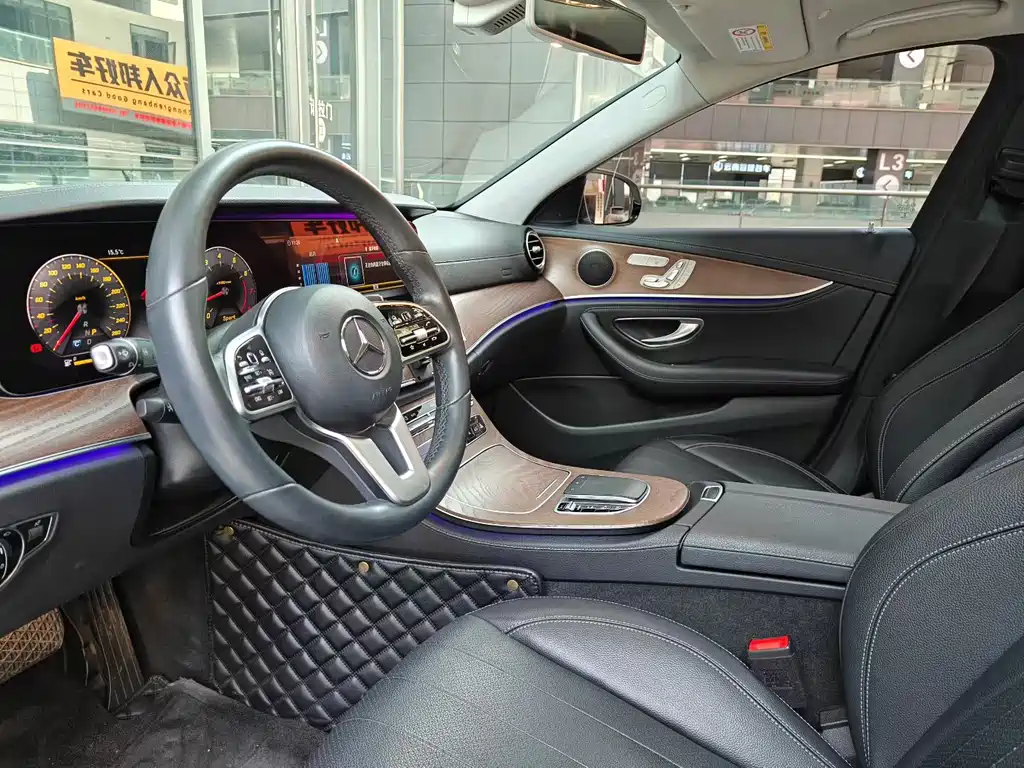 Mercedes-Benz Mercedes-Benz E-Class 2019 E 300 L Fashion Edition 2019 - thumbnail 4