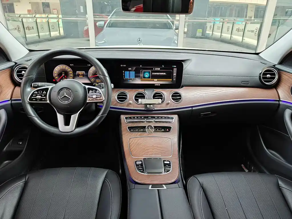 Mercedes-Benz Mercedes-Benz E-Class 2019 E 300 L Fashion Edition 2019 - thumbnail 5