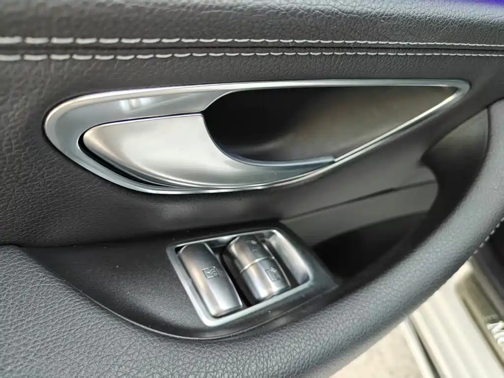 Mercedes-Benz Mercedes-Benz E-Class 2019 E 300 L Fashion Edition 2019 - thumbnail 28