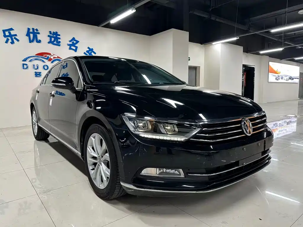 Volkswagen Magotan 2019 330TSI DSG Luxury Model国VI 2018 - thumbnail 3