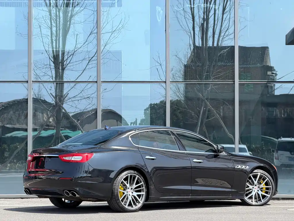 Maserati Chrysler 300C 2018 3.0T S Q4 Luxury Edition 2019 - thumbnail 5