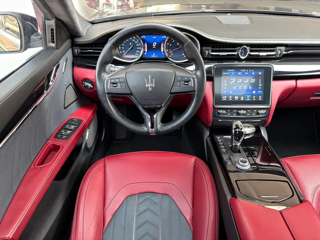 Maserati Chrysler 300C 2018 3.0T S Q4 Luxury Edition 2019 - thumbnail 11