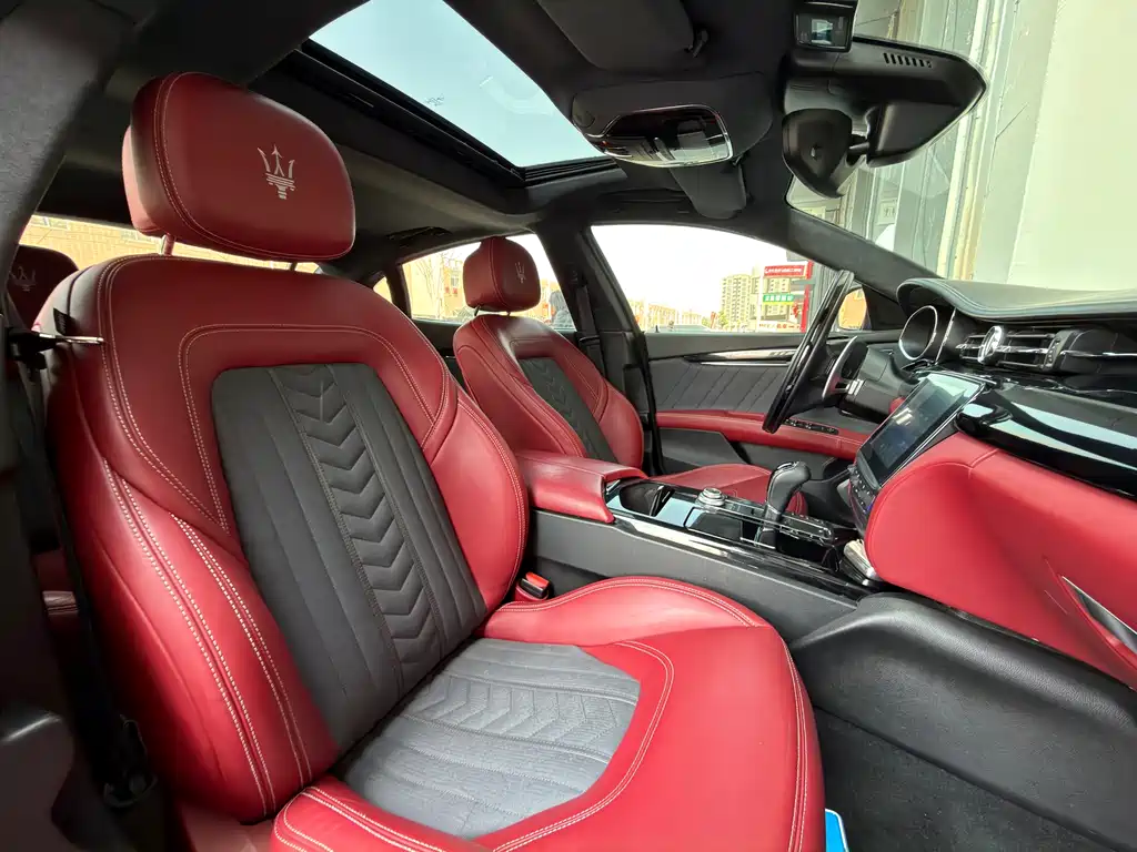 Maserati Chrysler 300C 2018 3.0T S Q4 Luxury Edition 2019 - thumbnail 14
