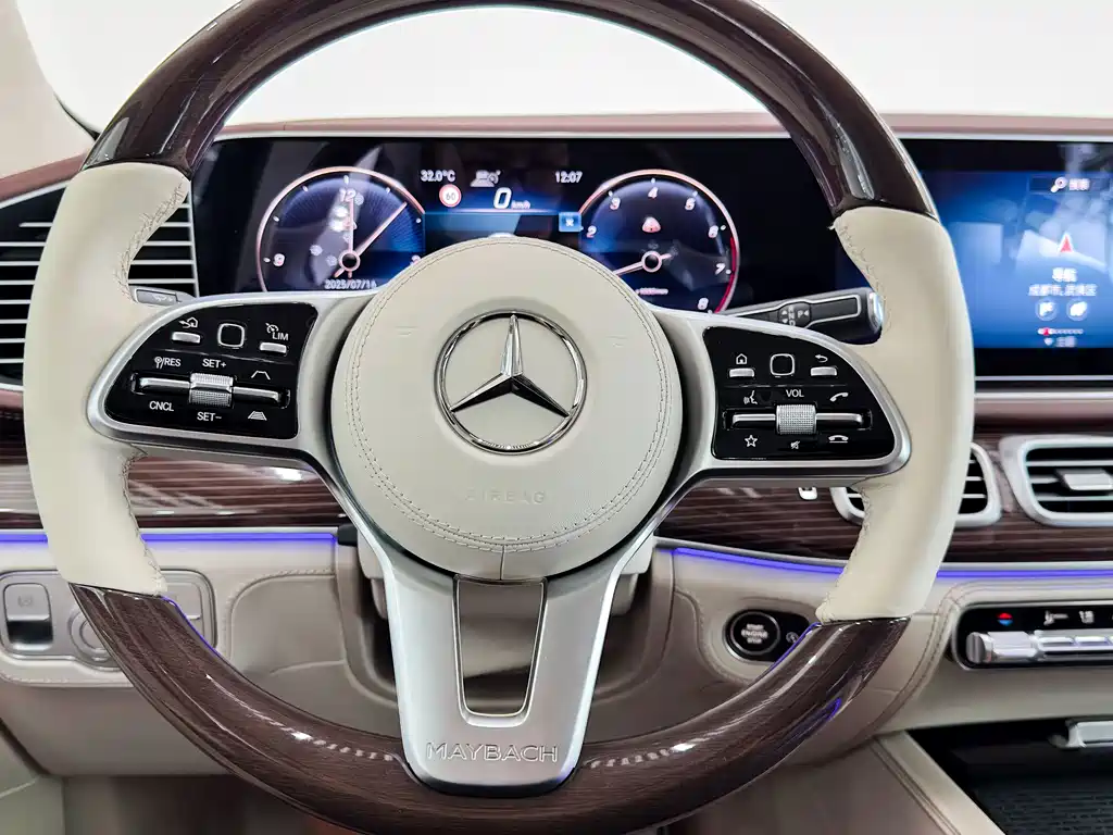 Mercedes-Benz Maybach GLS 2021 GLS 600 4MATIC Lixiang Edition 2022 - thumbnail 4