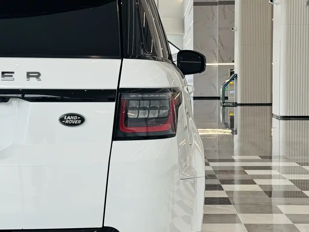 Land Rover Range Rover Sport 2020 3.0 L6 SE 2020 - thumbnail 24