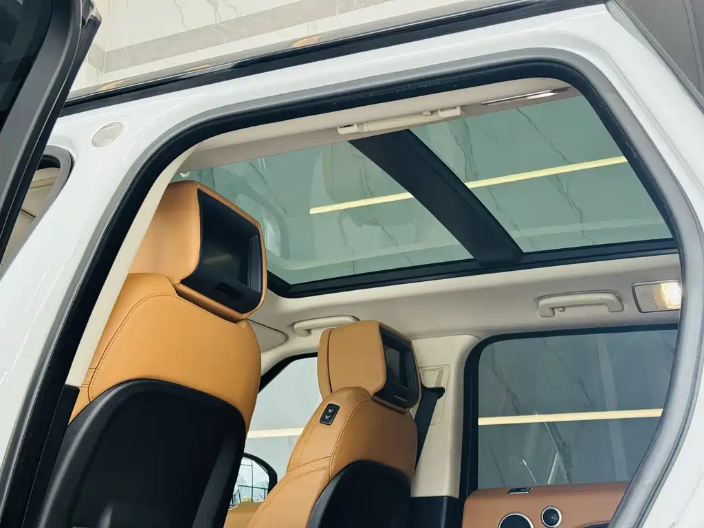 Land Rover Range Rover Sport 2020 3.0 L6 SE 2020 - thumbnail 4
