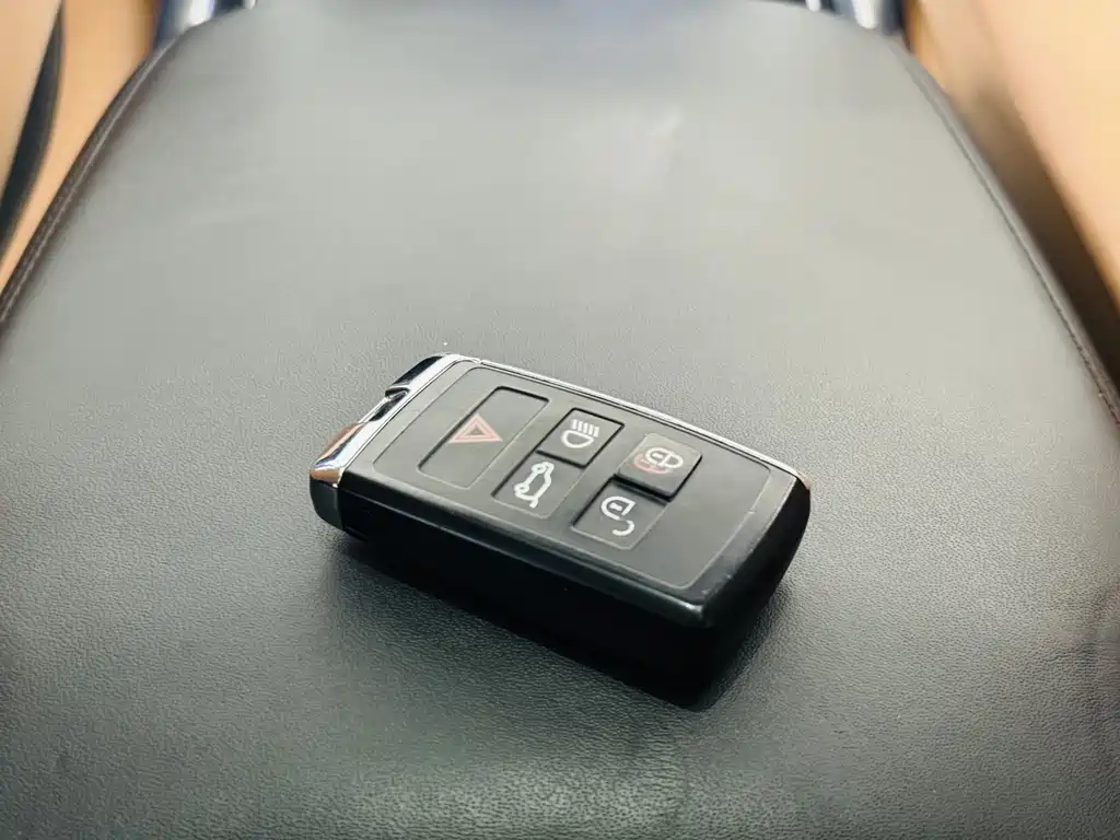 Land Rover Range Rover Sport 2020 3.0 L6 SE 2020 - thumbnail 12