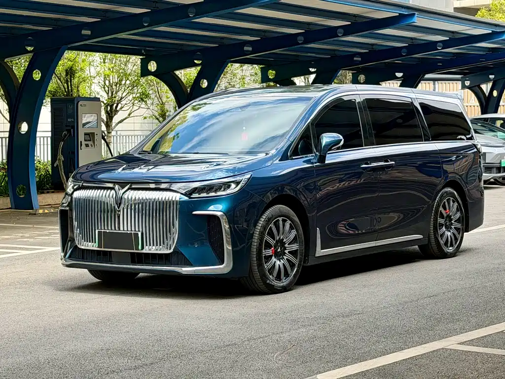 Lantu Automobile Lantu Dreamer 2025 EV AWD Premium Kunpeng Edition 2025