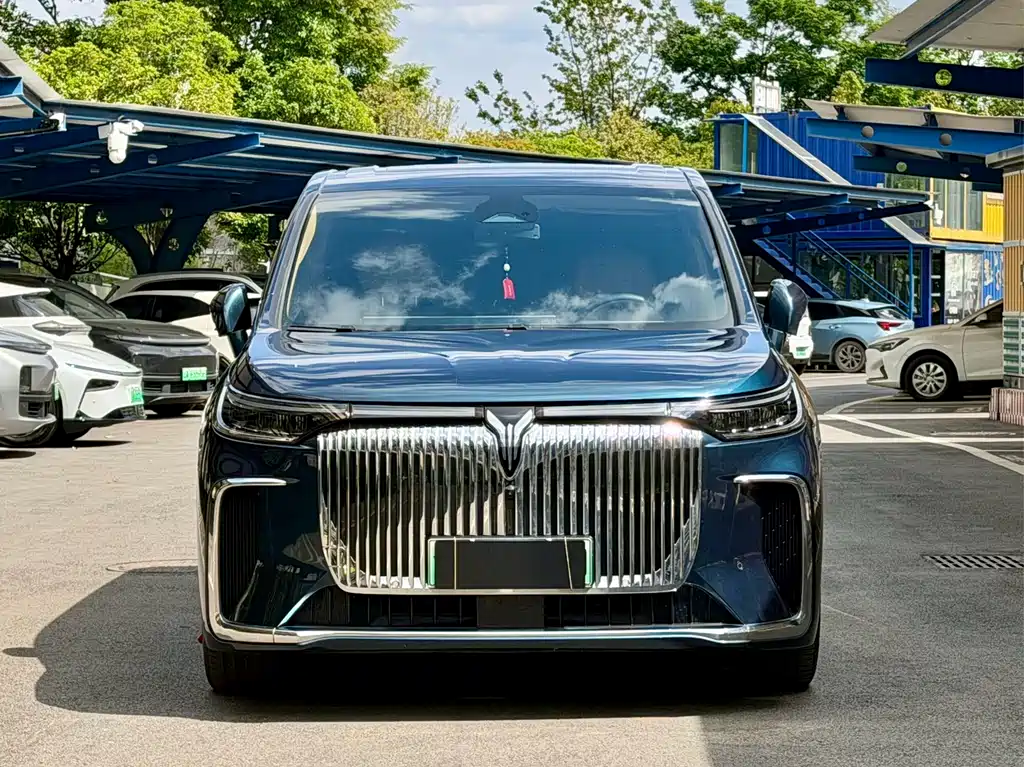 Lantu Automobile Lantu Dreamer 2025 EV AWD Premium Kunpeng Edition 2025 - thumbnail 2