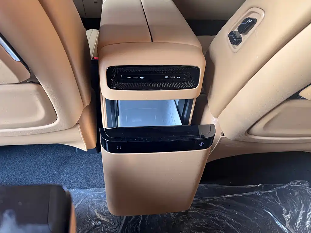 Lantu Automobile Lantu Dreamer 2025 EV AWD Flagship Qiankun Edition 2024 - thumbnail 9