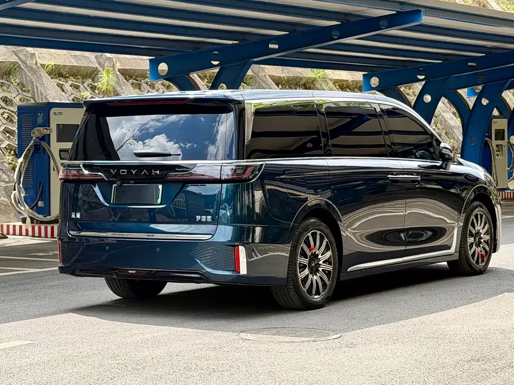 Lantu Automobile Lantu Dreamer 2025 EV AWD Premium Kunpeng Edition 2025 - thumbnail 4