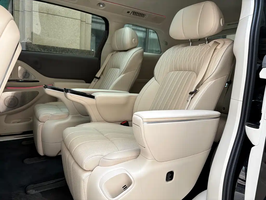 Lantu Automobile Lantu Dreamer 2025 EV AWD Flagship Kunpeng Edition 2024 - thumbnail 8