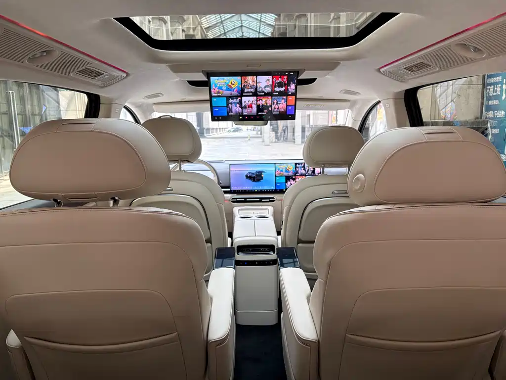 Lantu Automobile Lantu Dreamer 2025 EV AWD Flagship Kunpeng Edition 2024 - thumbnail 10