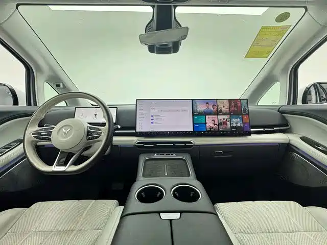 Lantu Automobile Lantu Dreamer 2025 EV AWD Flagship Kunpeng Edition 2024 - thumbnail 9