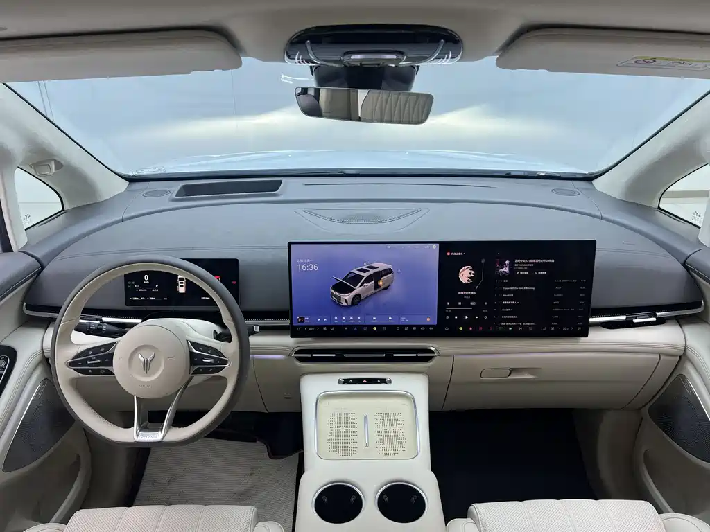 Lantu Automobile Lantu Dreamer 2025 EV AWD Flagship Kunpeng Edition 2024 - thumbnail 10