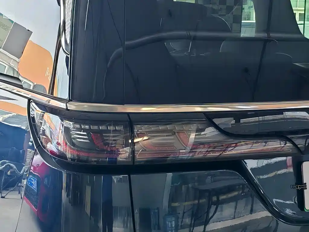 Lantu Automobile Lantu Dreamer 2025 EV AWD Flagship Kunpeng Edition 2025 - thumbnail 8