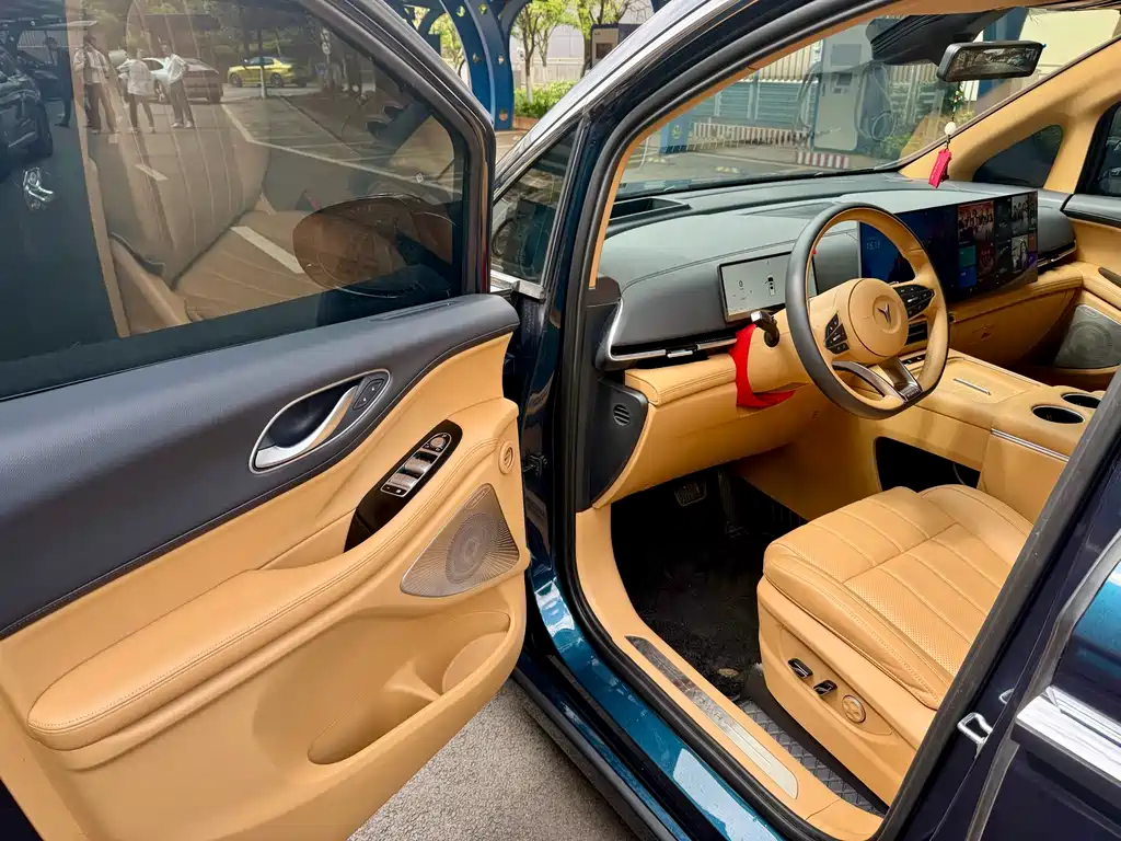 Lantu Automobile Lantu Dreamer 2025 EV AWD Premium Kunpeng Edition 2025 - thumbnail 8