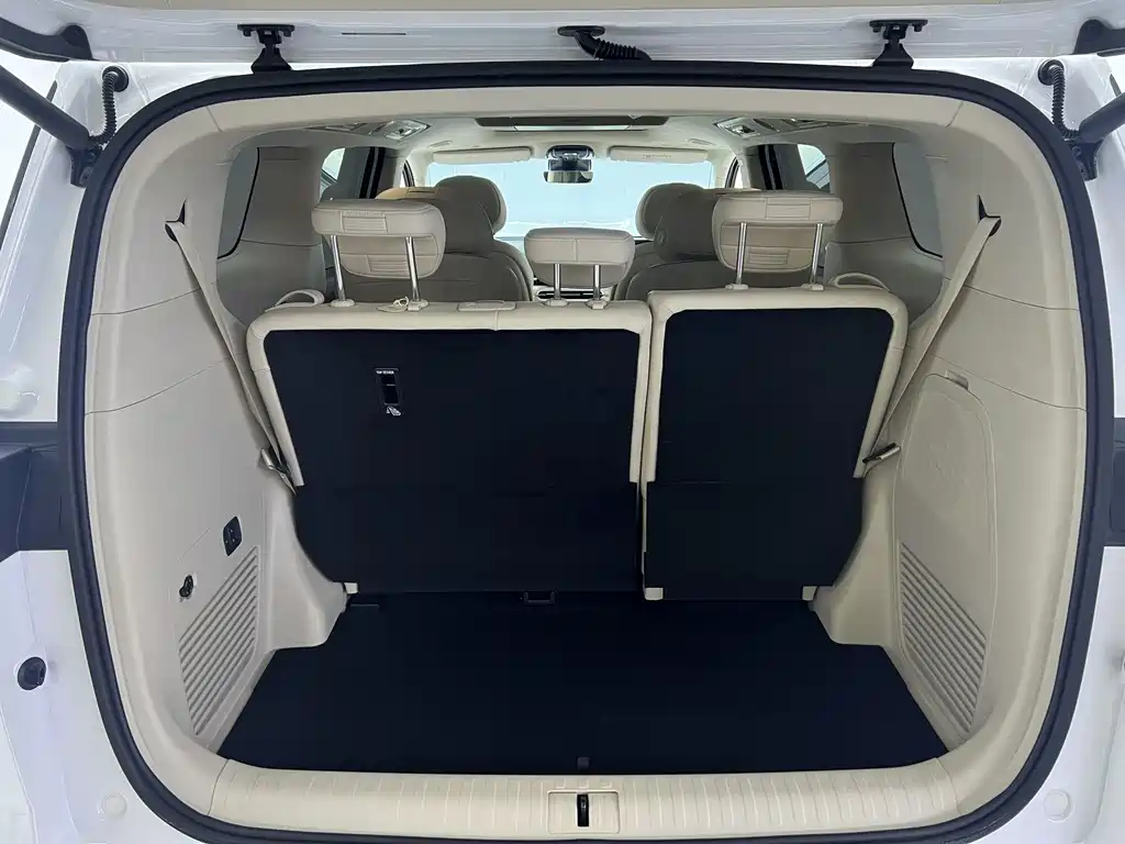 Lantu Automobile Lantu Dreamer 2025 EV AWD Flagship Kunpeng Edition 2024 - thumbnail 19