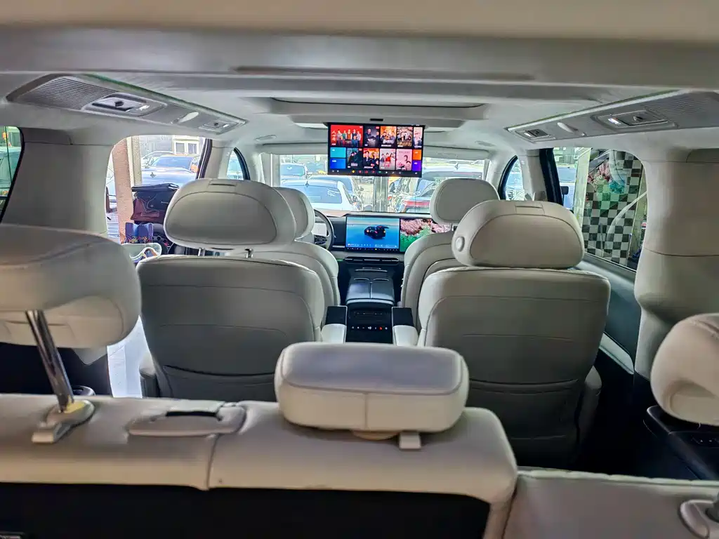 Lantu Automobile Lantu Dreamer 2025 EV AWD Flagship Kunpeng Edition 2025 - thumbnail 17