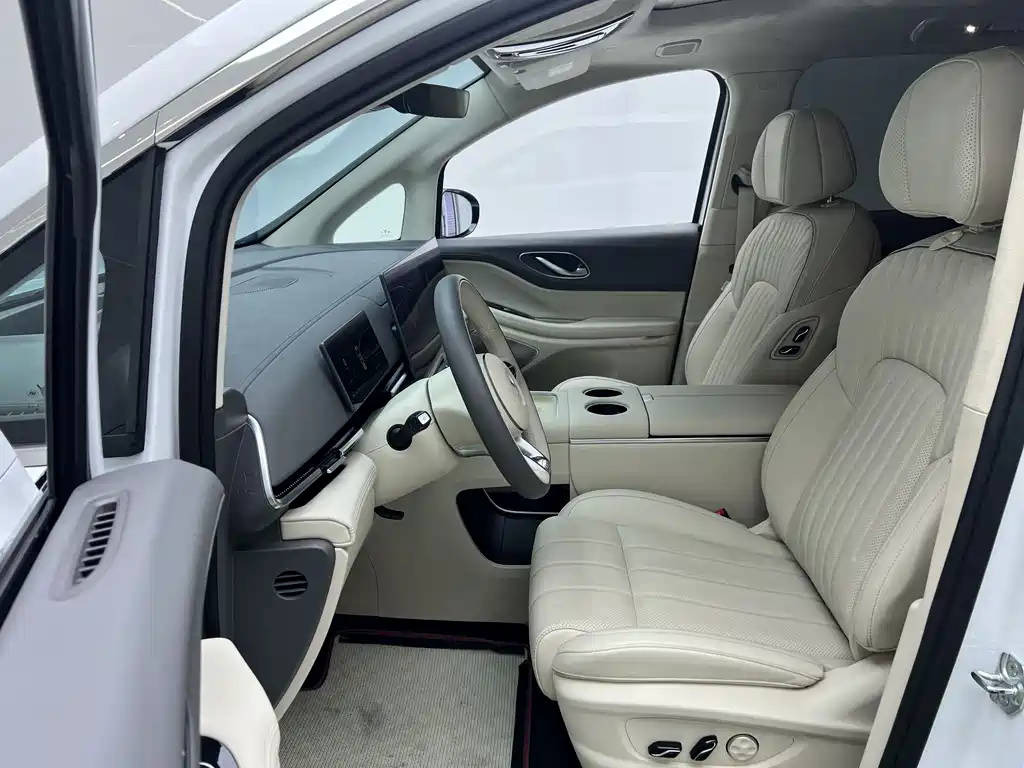 Lantu Automobile Lantu Dreamer 2025 EV AWD Flagship Kunpeng Edition 2024 - thumbnail 20