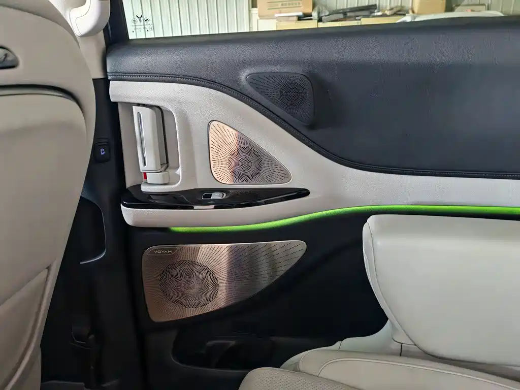 Lantu Automobile Lantu Dreamer 2025 EV AWD Flagship Kunpeng Edition 2025 - thumbnail 18