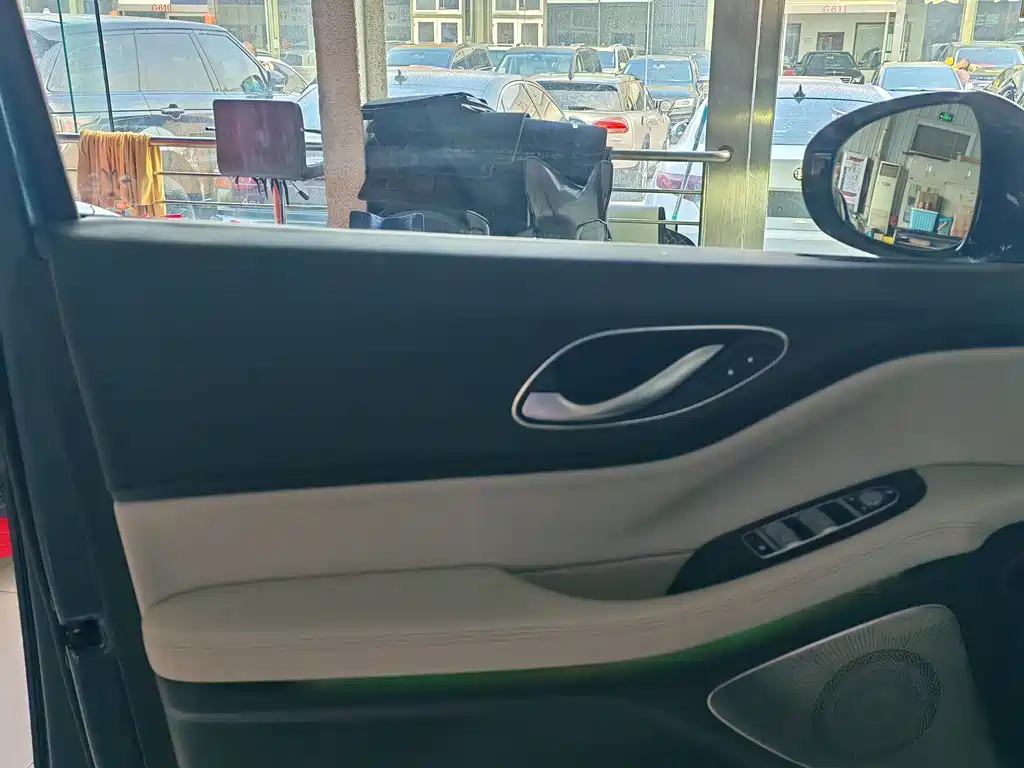Lantu Automobile Lantu Dreamer 2025 EV AWD Flagship Kunpeng Edition 2025 - thumbnail 20