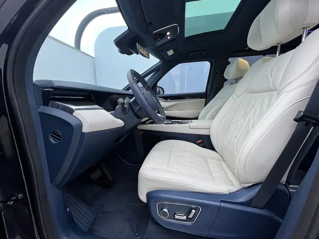 Zeekr Zeekr 009 2024 7 Seat Aisle Version AWD 108kWh 2024 - thumbnail 12