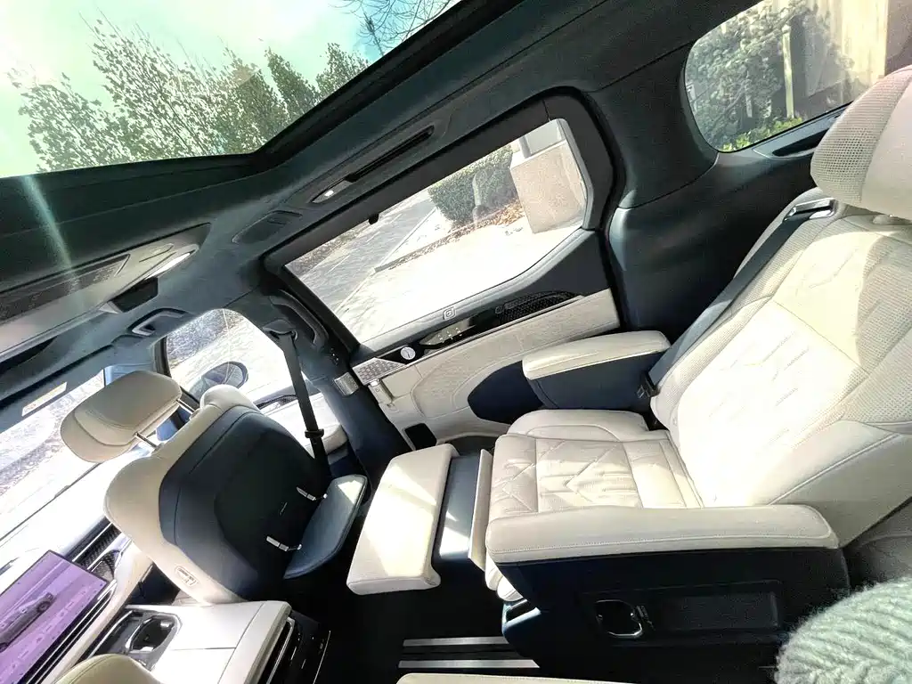 Zeekr Zeekr 009 2024 7-seat Aisle Version 108kWh 2024 - thumbnail 12